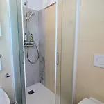 Sara *